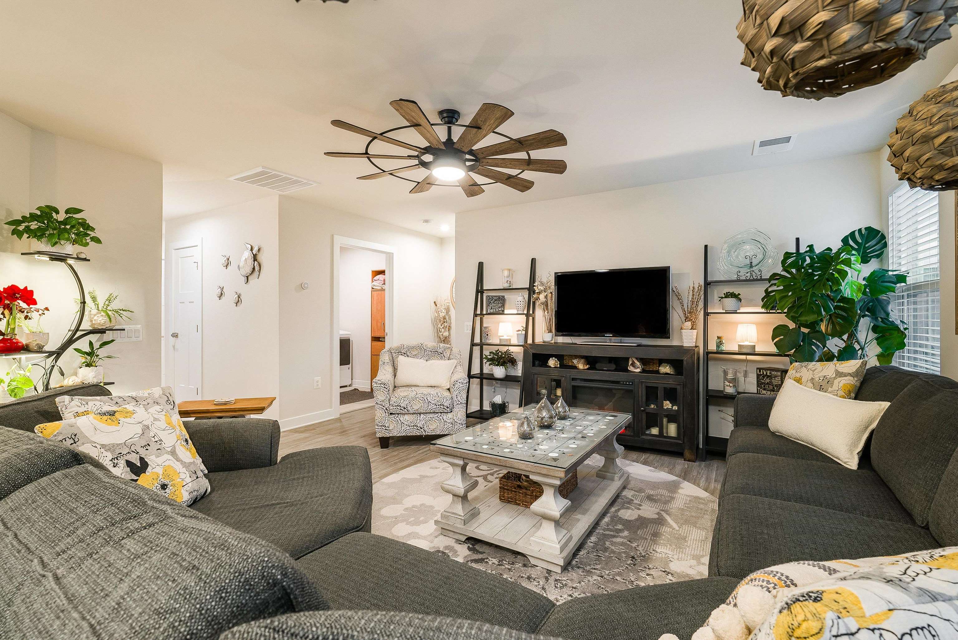 13 SOUTH PEAK DR, MCGAHEYSVILLE, Virginia 22840, 3 Bedrooms Bedrooms, ,2 BathroomsBathrooms,Residential,13 SOUTH PEAK DR,672596 MLS # 672596