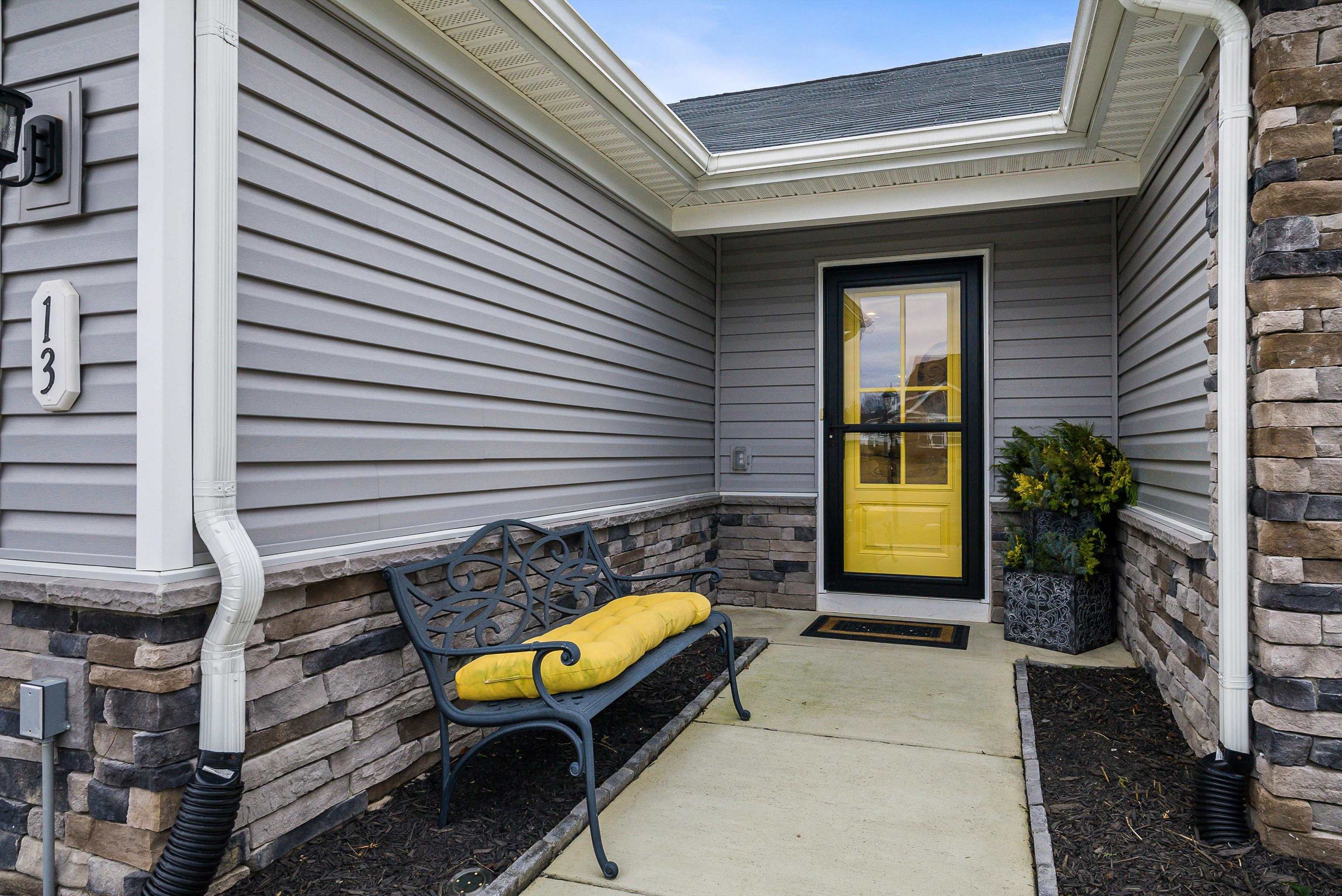 13 SOUTH PEAK DR, MCGAHEYSVILLE, Virginia 22840, 3 Bedrooms Bedrooms, ,2 BathroomsBathrooms,Residential,13 SOUTH PEAK DR,672596 MLS # 672596