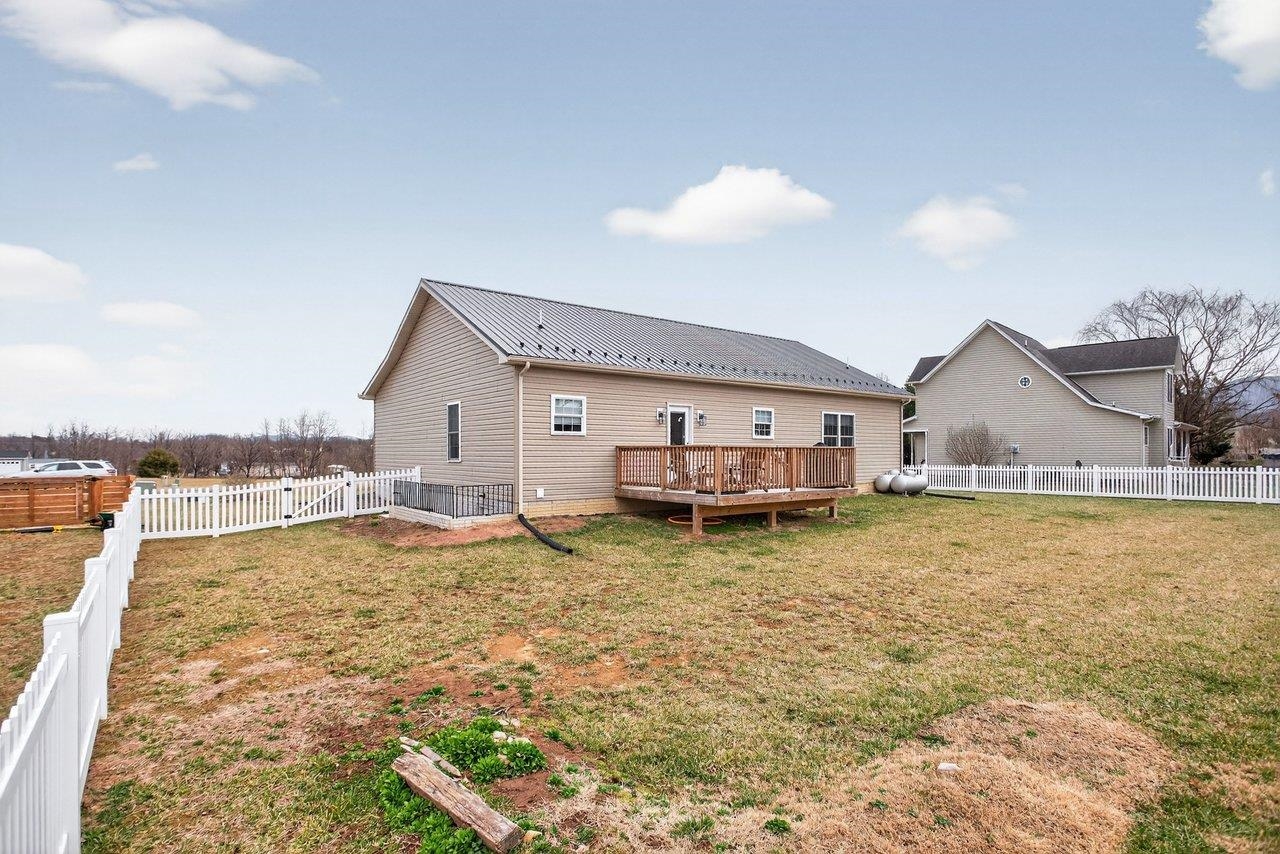 65 W WANDA ST, STANLEY, Virginia 22851, 3 Bedrooms Bedrooms, ,2 BathroomsBathrooms,Residential,65 W WANDA ST,672603 MLS # 672603