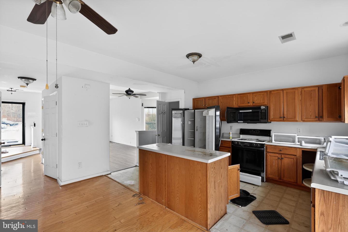 451 HOLLYBROOK RIDGE LN, RICHMOND, Virginia 23223, 3 Bedrooms Bedrooms, ,2 BathroomsBathrooms,Residential,For sale,451 HOLLYBROOK RIDGE LN,VAHN2001122 MLS # VAHN2001122