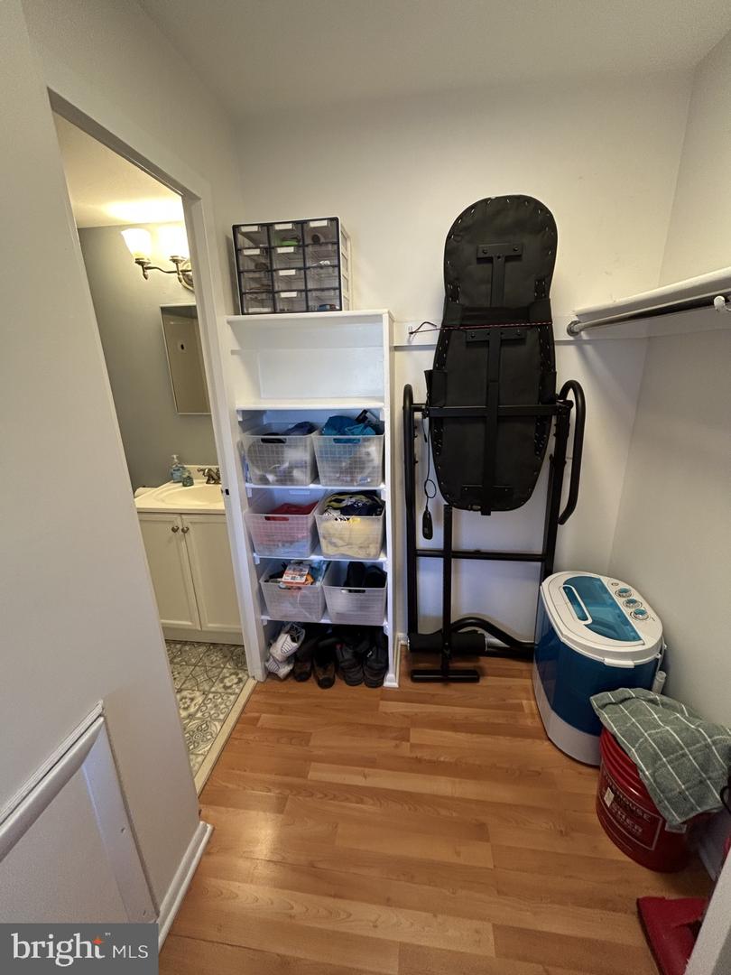 5340 HOLMES RUN PKWY #706, ALEXANDRIA, Virginia 22304, 1 Bedroom Bedrooms, ,1 BathroomBathrooms,Residential,For sale,5340 HOLMES RUN PKWY #706,VAAX2052244 MLS # VAAX2052244