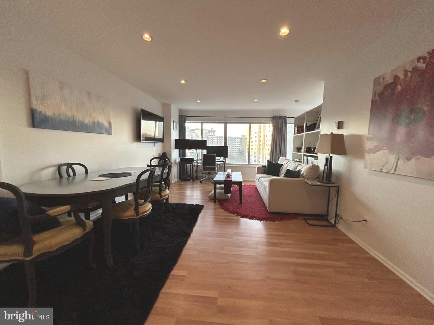 5340 HOLMES RUN PKWY #706, ALEXANDRIA, Virginia 22304, 1 Bedroom Bedrooms, ,1 BathroomBathrooms,Residential,For sale,5340 HOLMES RUN PKWY #706,VAAX2052244 MLS # VAAX2052244