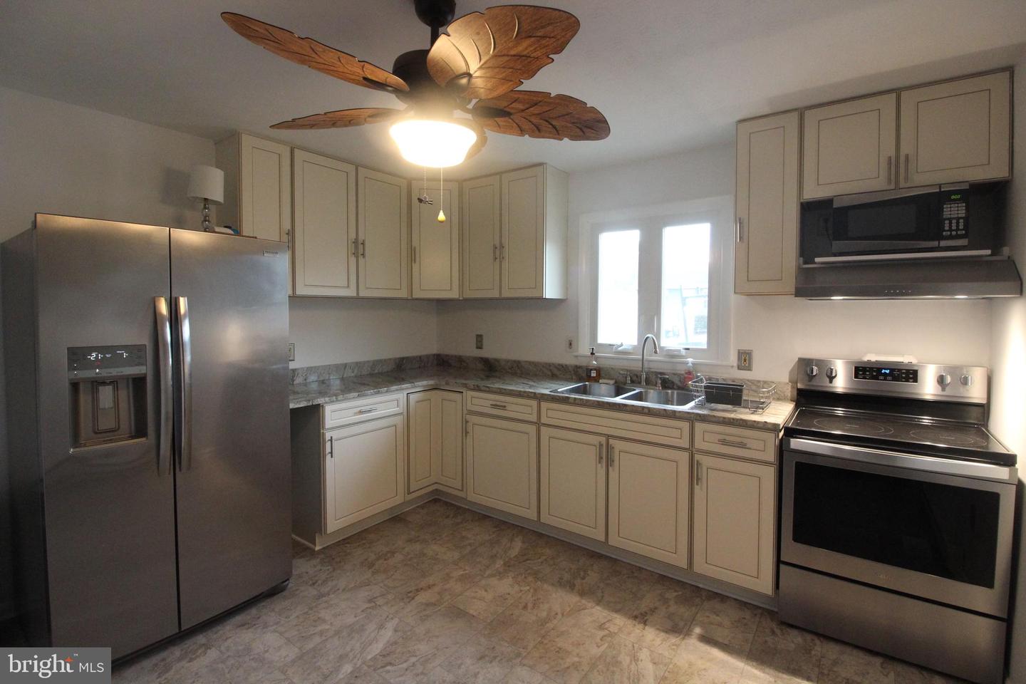 442 PLEASANT VIEW DR, STRASBURG, Virginia 22657, 2 Bedrooms Bedrooms, ,1 BathroomBathrooms,Residential,For sale,442 PLEASANT VIEW DR,VASH2013168 MLS # VASH2013168