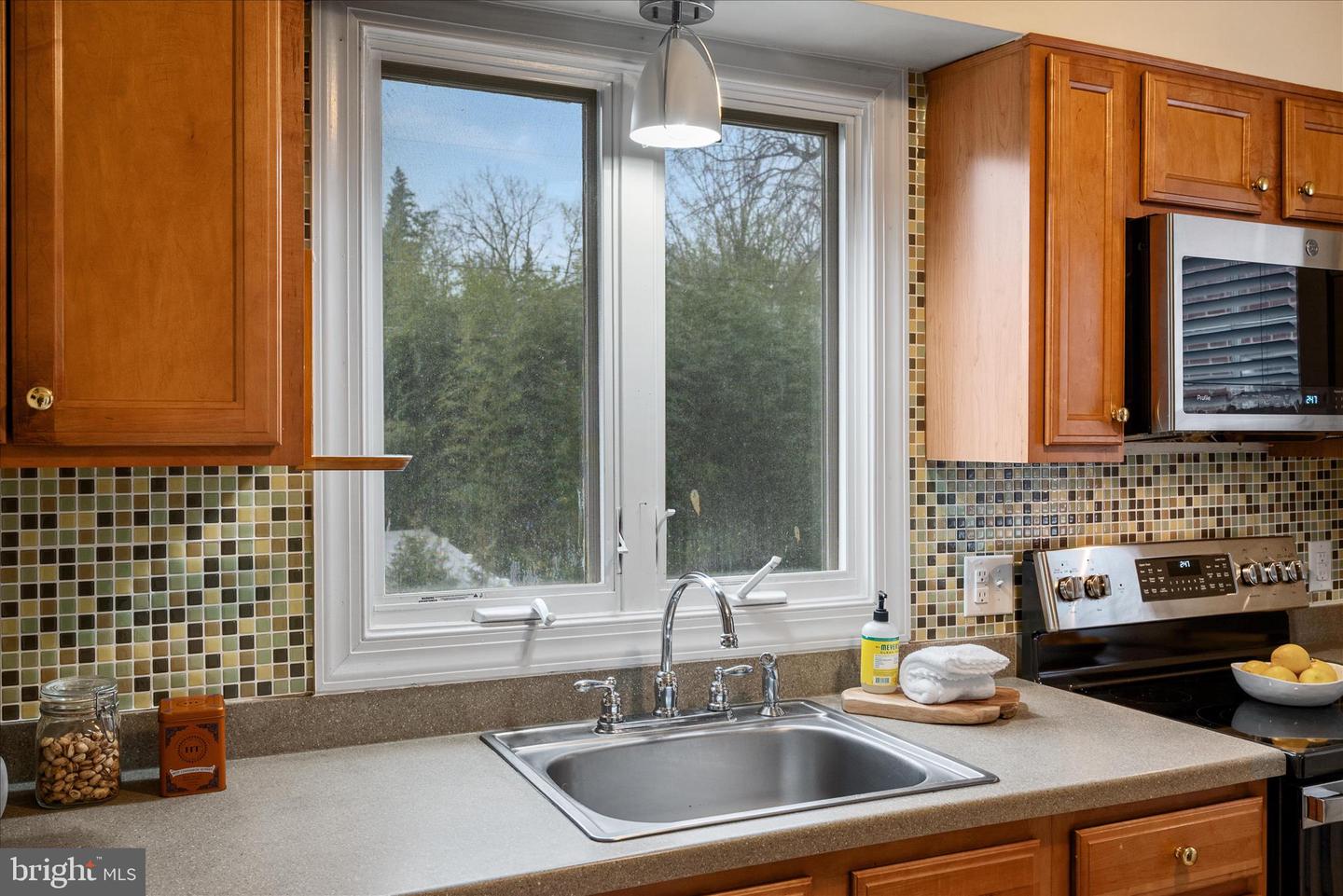 407 JEFFERSON ST, WINCHESTER, Virginia 22601, 3 Bedrooms Bedrooms, ,1 BathroomBathrooms,Residential,For sale,407 JEFFERSON ST,VAWI2009590 MLS # VAWI2009590