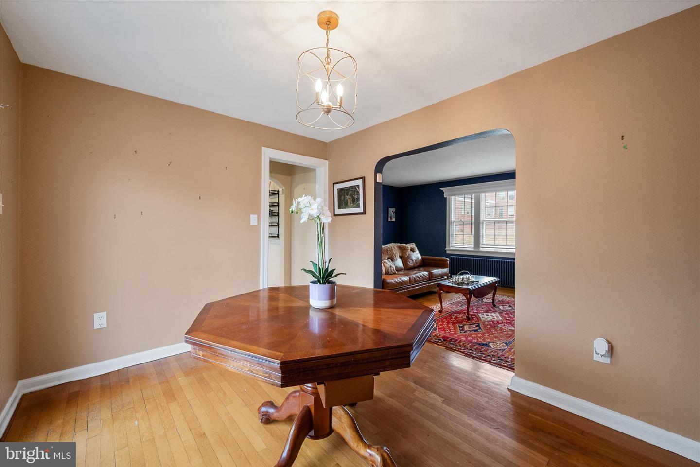 407 JEFFERSON ST, WINCHESTER, Virginia 22601, 3 Bedrooms Bedrooms, ,1 BathroomBathrooms,Residential,For sale,407 JEFFERSON ST,VAWI2009590 MLS # VAWI2009590