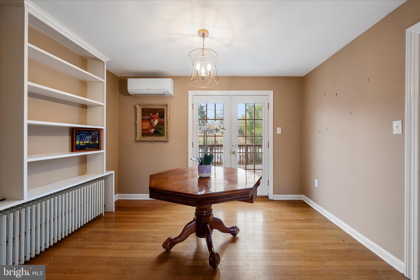 407 JEFFERSON ST, WINCHESTER, Virginia 22601, 3 Bedrooms Bedrooms, ,1 BathroomBathrooms,Residential,For sale,407 JEFFERSON ST,VAWI2009590 MLS # VAWI2009590