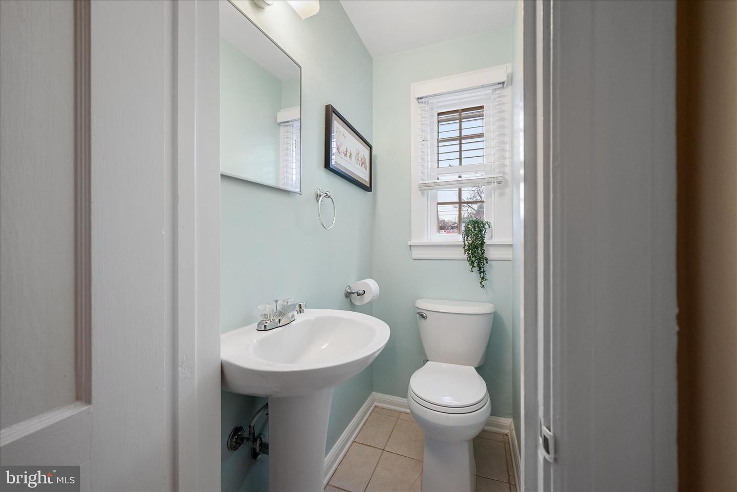 407 JEFFERSON ST, WINCHESTER, Virginia 22601, 3 Bedrooms Bedrooms, ,1 BathroomBathrooms,Residential,For sale,407 JEFFERSON ST,VAWI2009590 MLS # VAWI2009590