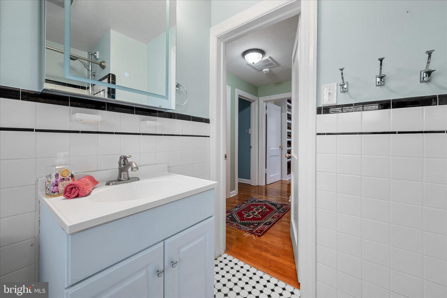 407 JEFFERSON ST, WINCHESTER, Virginia 22601, 3 Bedrooms Bedrooms, ,1 BathroomBathrooms,Residential,For sale,407 JEFFERSON ST,VAWI2009590 MLS # VAWI2009590