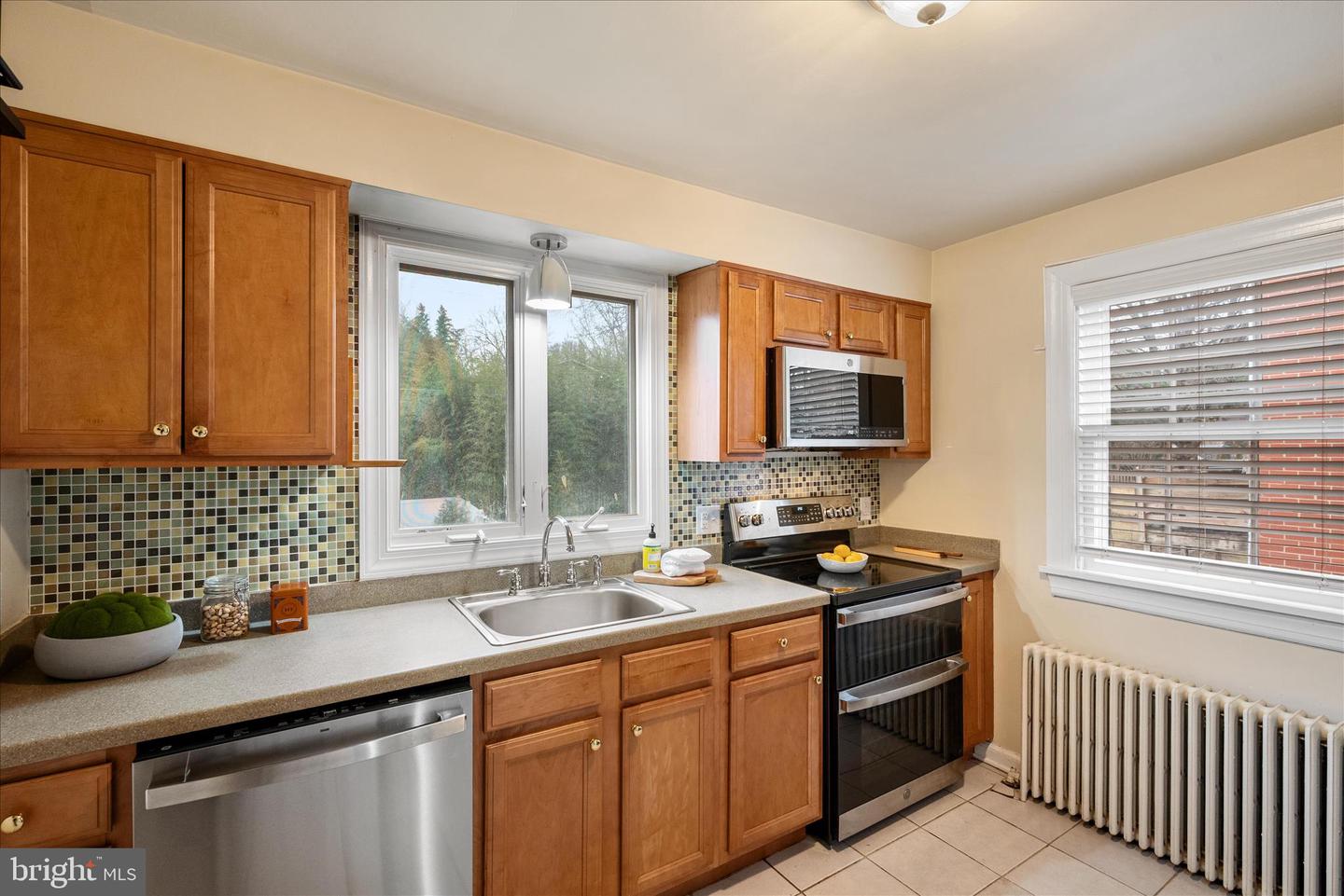 407 JEFFERSON ST, WINCHESTER, Virginia 22601, 3 Bedrooms Bedrooms, ,1 BathroomBathrooms,Residential,For sale,407 JEFFERSON ST,VAWI2009590 MLS # VAWI2009590