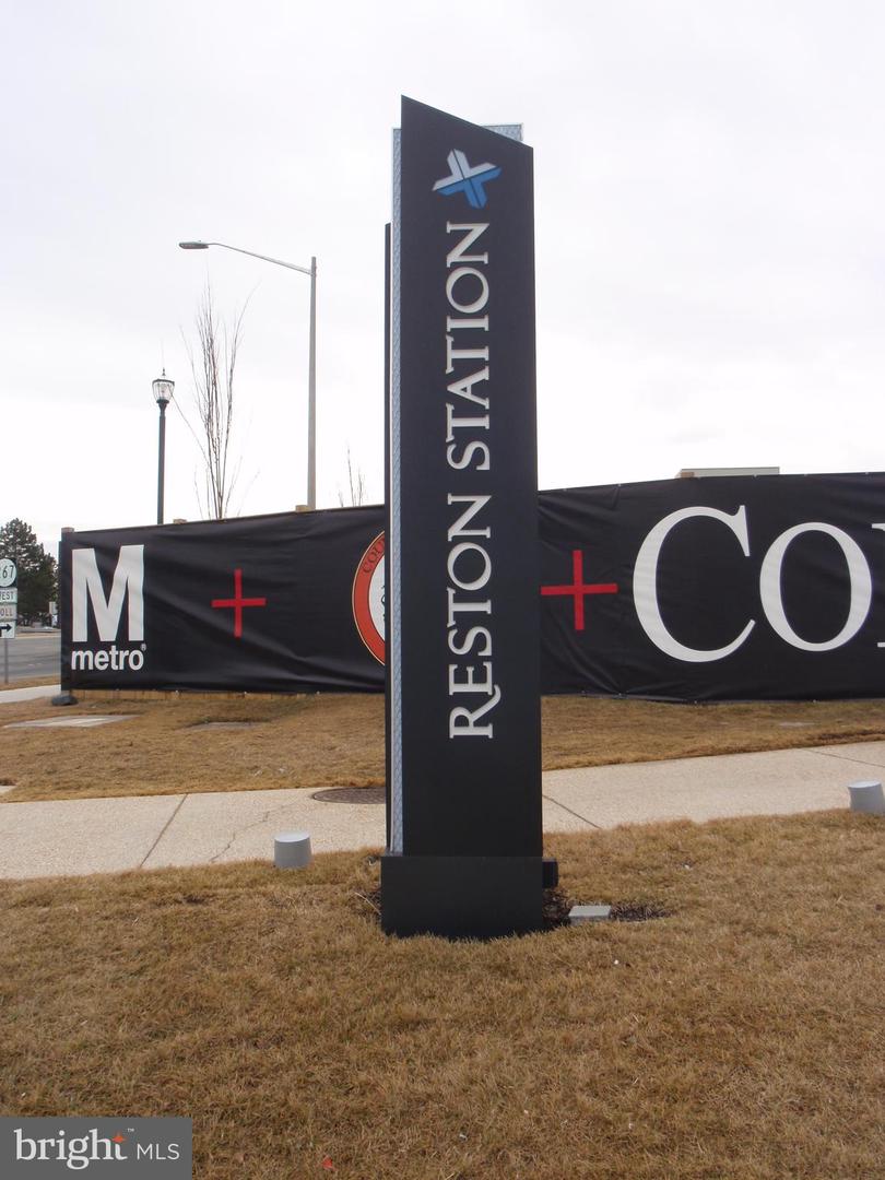 1537 CHURCH HILL PL #1537, RESTON, Virginia 20194, 2 Bedrooms Bedrooms, ,2 BathroomsBathrooms,Residential,For sale,1537 CHURCH HILL PL #1537,VAFX2284262 MLS # VAFX2284262