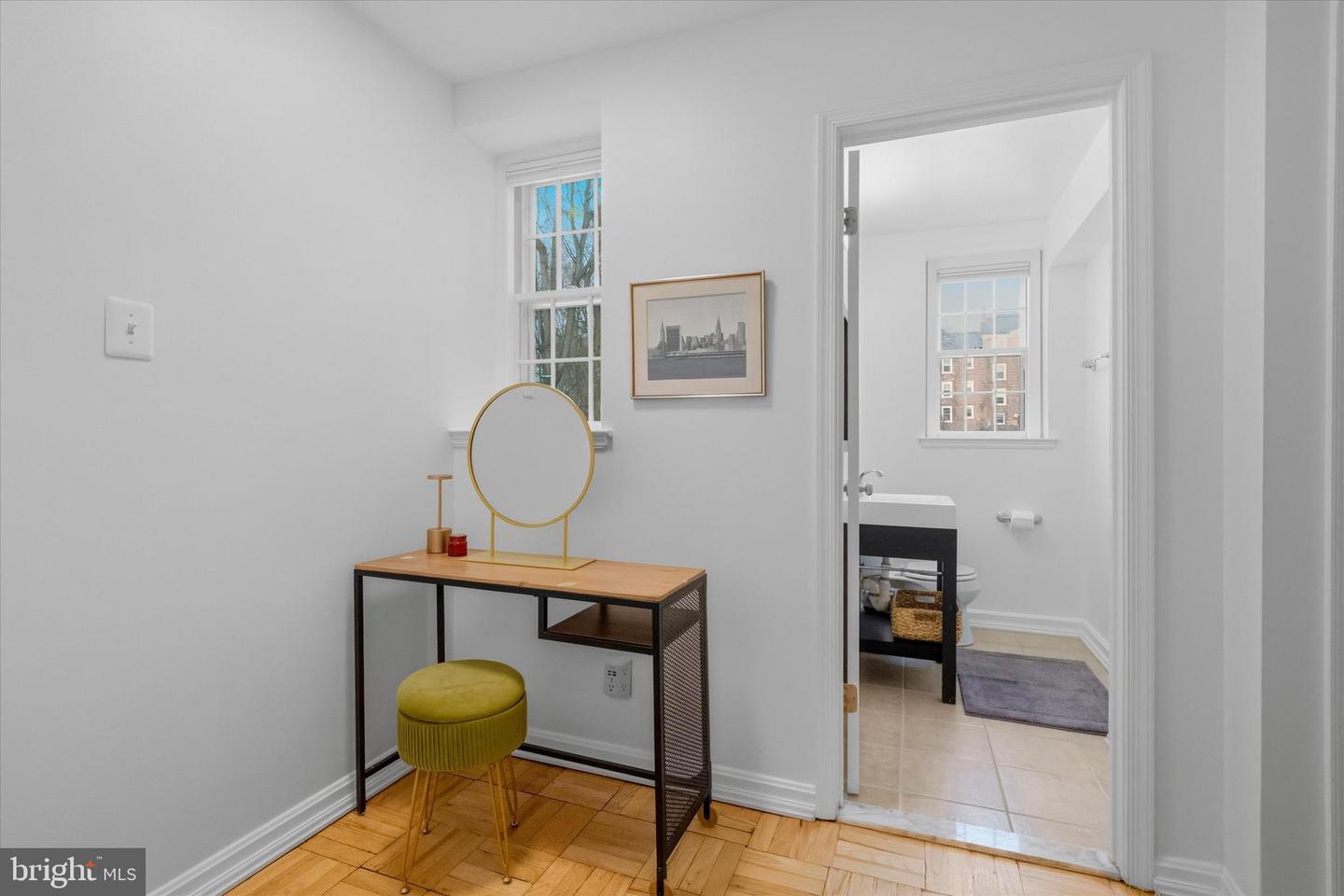 3750 39TH ST NW #B146, WASHINGTON, District Of Columbia 20016, 1 Bedroom Bedrooms, ,1 BathroomBathrooms,Residential,For sale,3750 39TH ST NW #B146,DCDC2240096 MLS # DCDC2240096