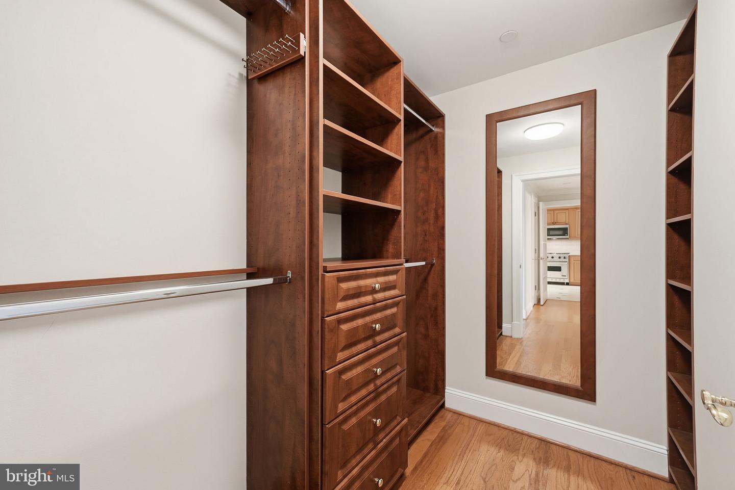 1201 N NASH ST #205, ARLINGTON, Virginia 22209, 1 Bedroom Bedrooms, ,1 BathroomBathrooms,Residential,For sale,1201 N NASH ST #205,VAAR2067718 MLS # VAAR2067718