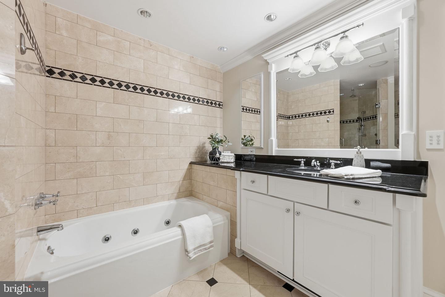 1201 N NASH ST #205, ARLINGTON, Virginia 22209, 1 Bedroom Bedrooms, ,1 BathroomBathrooms,Residential,For sale,1201 N NASH ST #205,VAAR2067718 MLS # VAAR2067718