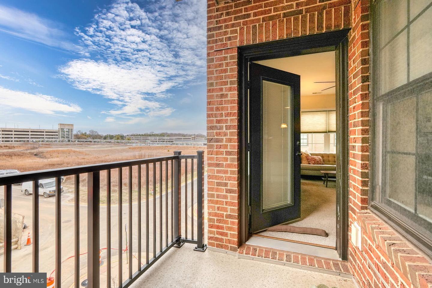 2905 BLEEKER ST #4-304, FAIRFAX, Virginia 22031, 2 Bedrooms Bedrooms, ,2 BathroomsBathrooms,Residential,For sale,2905 BLEEKER ST #4-304,VAFX2285762 MLS # VAFX2285762