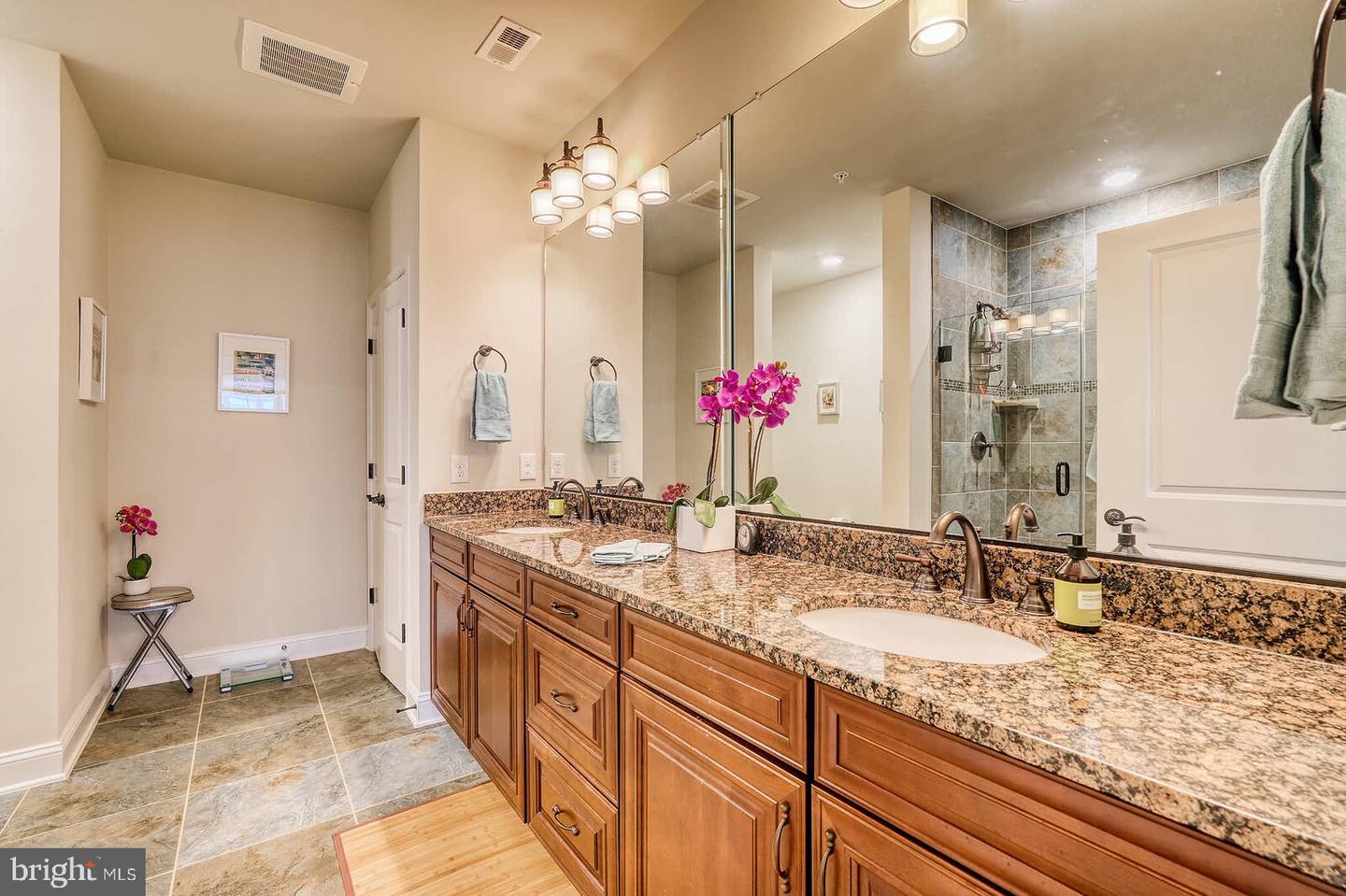 2905 BLEEKER ST #4-304, FAIRFAX, Virginia 22031, 2 Bedrooms Bedrooms, ,2 BathroomsBathrooms,Residential,For sale,2905 BLEEKER ST #4-304,VAFX2285762 MLS # VAFX2285762