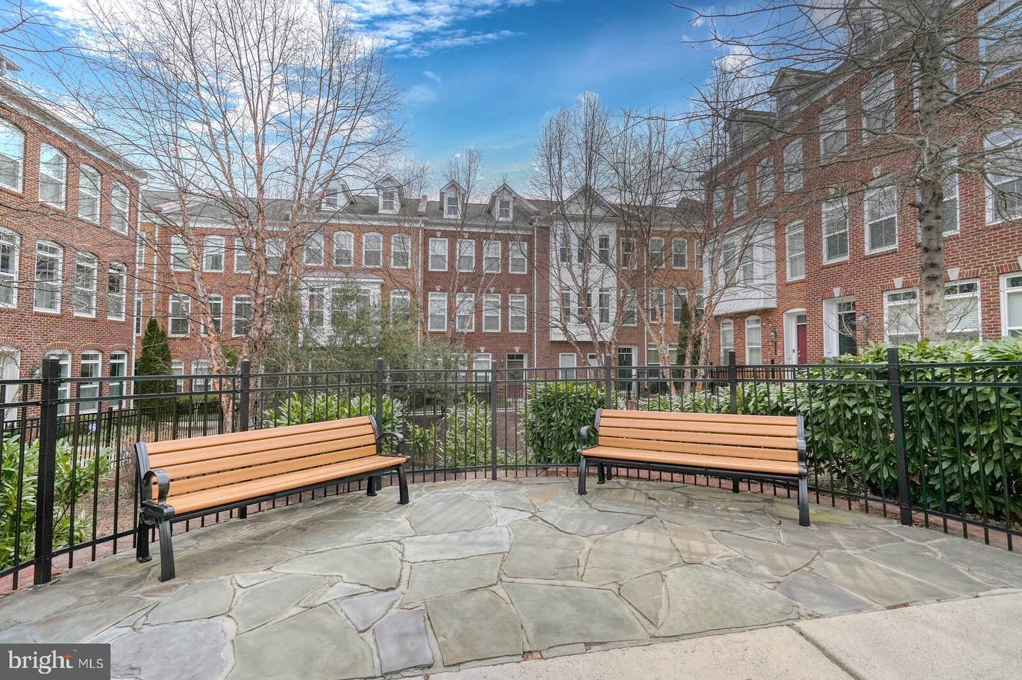 2905 BLEEKER ST #4-304, FAIRFAX, Virginia 22031, 2 Bedrooms Bedrooms, ,2 BathroomsBathrooms,Residential,For sale,2905 BLEEKER ST #4-304,VAFX2285762 MLS # VAFX2285762