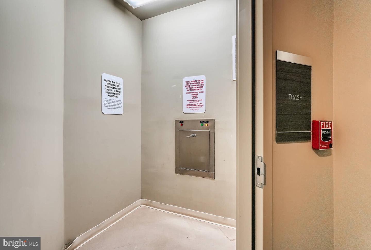 2905 BLEEKER ST #4-304, FAIRFAX, Virginia 22031, 2 Bedrooms Bedrooms, ,2 BathroomsBathrooms,Residential,For sale,2905 BLEEKER ST #4-304,VAFX2285762 MLS # VAFX2285762