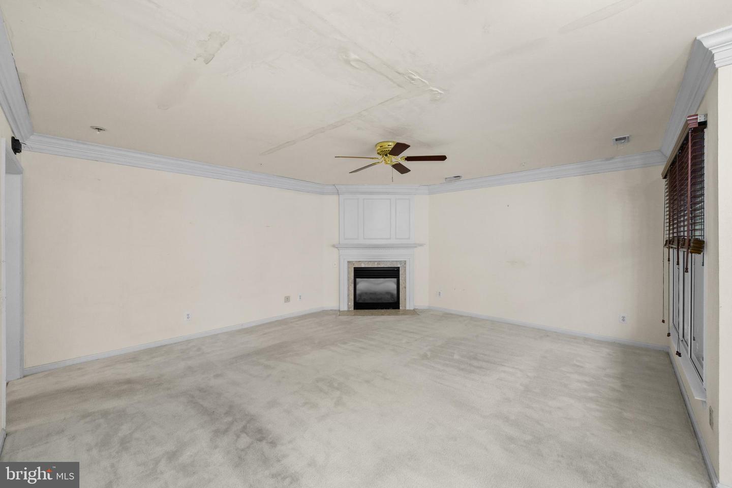 4110 VANDERBILT CT #303, FAIRFAX, Virginia 22030, 2 Bedrooms Bedrooms, 5 Rooms Rooms,2 BathroomsBathrooms,Residential,For sale,4110 VANDERBILT CT #303,VAFC2007664 MLS # VAFC2007664