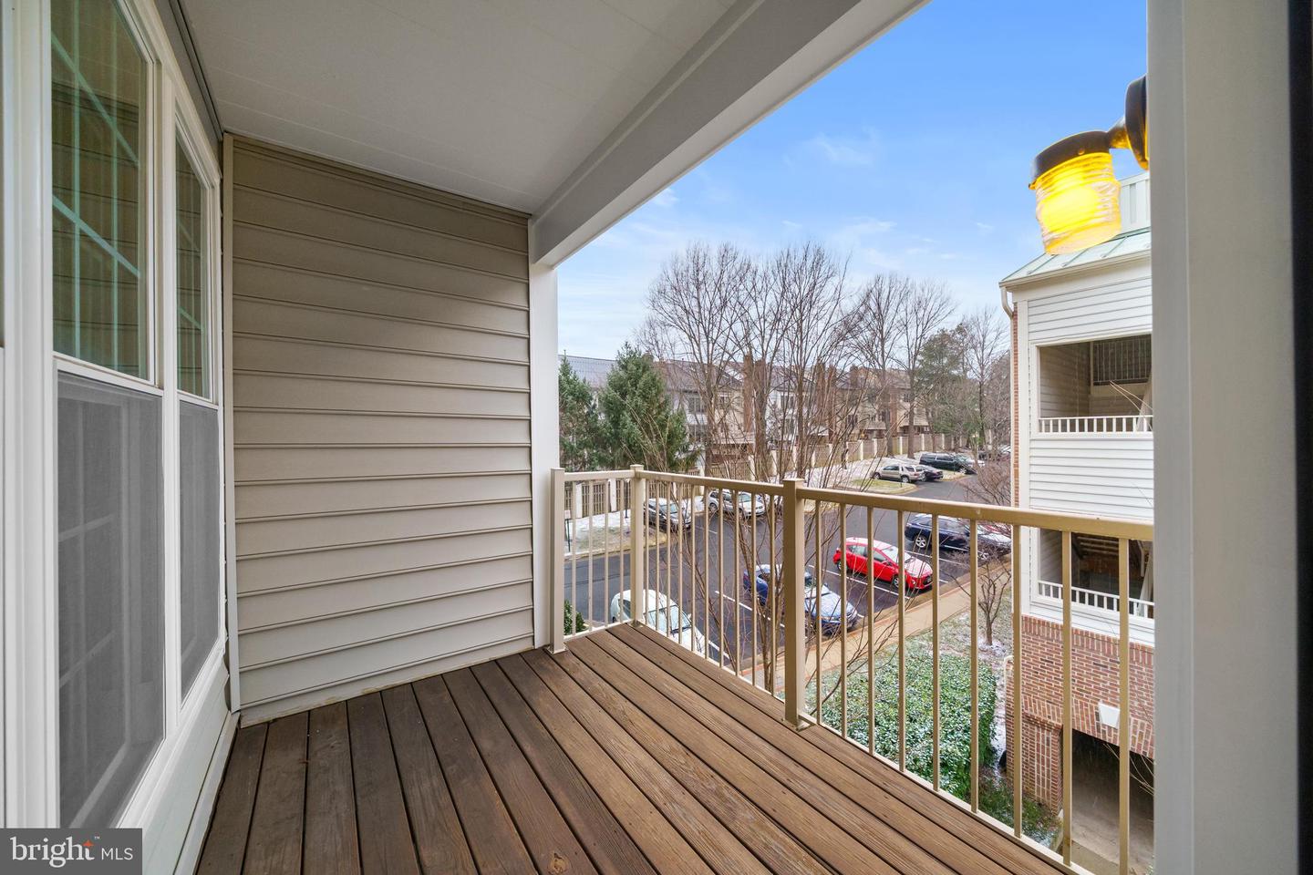 4110 VANDERBILT CT #303, FAIRFAX, Virginia 22030, 2 Bedrooms Bedrooms, 5 Rooms Rooms,2 BathroomsBathrooms,Residential,For sale,4110 VANDERBILT CT #303,VAFC2007664 MLS # VAFC2007664