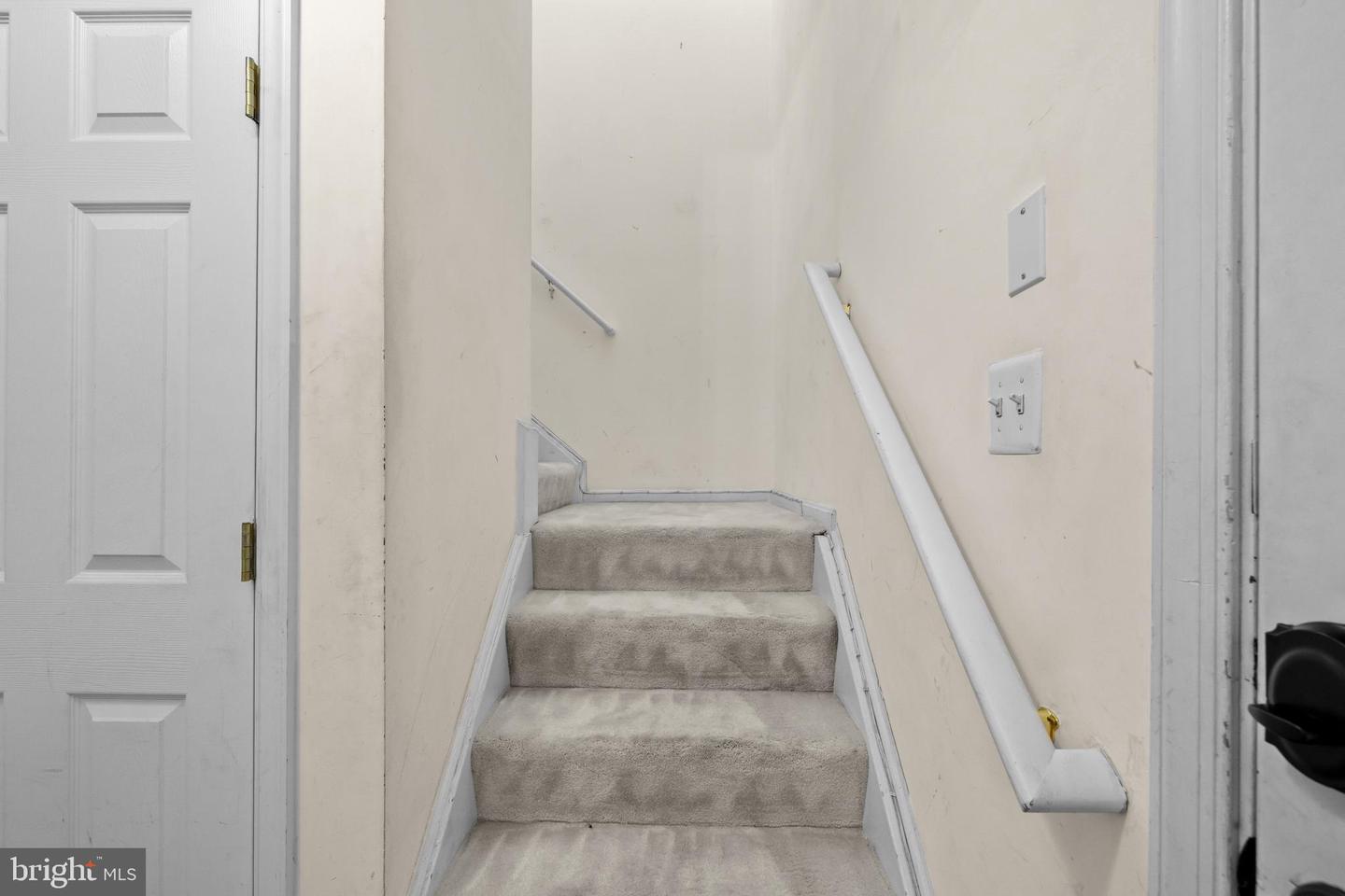 4110 VANDERBILT CT #303, FAIRFAX, Virginia 22030, 2 Bedrooms Bedrooms, 5 Rooms Rooms,2 BathroomsBathrooms,Residential,For sale,4110 VANDERBILT CT #303,VAFC2007664 MLS # VAFC2007664