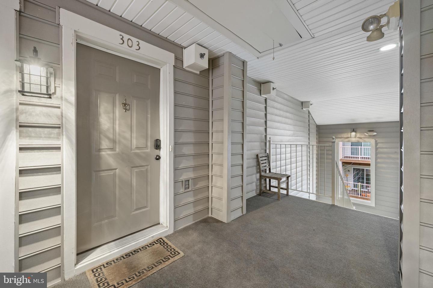 4110 VANDERBILT CT #303, FAIRFAX, Virginia 22030, 2 Bedrooms Bedrooms, 5 Rooms Rooms,2 BathroomsBathrooms,Residential,For sale,4110 VANDERBILT CT #303,VAFC2007664 MLS # VAFC2007664