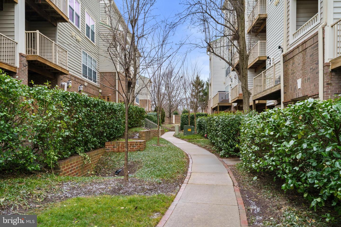 4110 VANDERBILT CT #303, FAIRFAX, Virginia 22030, 2 Bedrooms Bedrooms, 5 Rooms Rooms,2 BathroomsBathrooms,Residential,For sale,4110 VANDERBILT CT #303,VAFC2007664 MLS # VAFC2007664