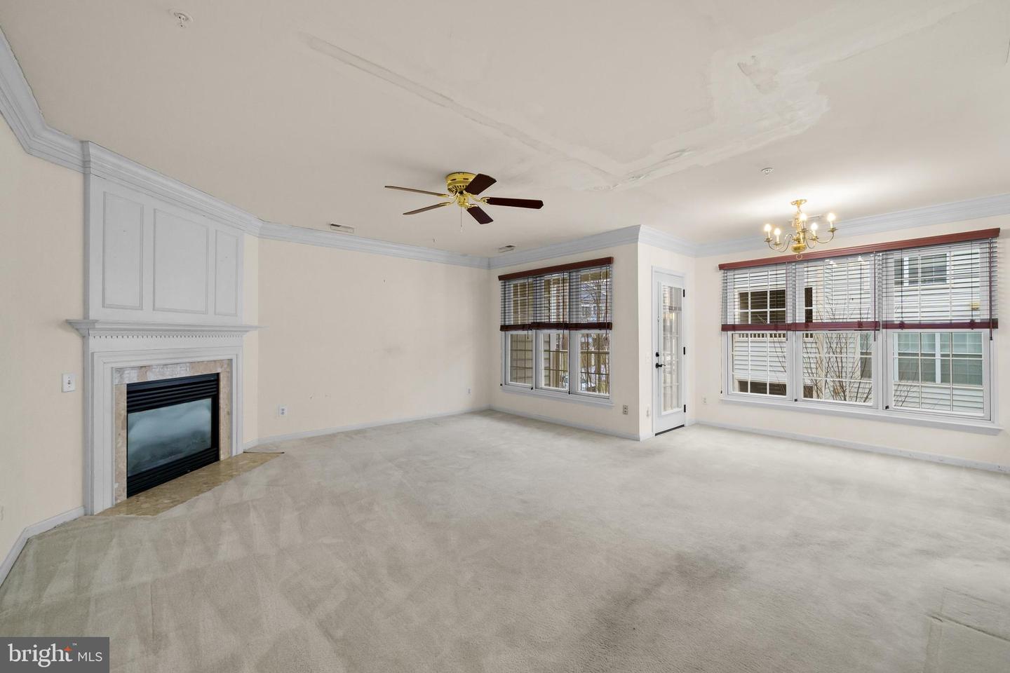 4110 VANDERBILT CT #303, FAIRFAX, Virginia 22030, 2 Bedrooms Bedrooms, 5 Rooms Rooms,2 BathroomsBathrooms,Residential,For sale,4110 VANDERBILT CT #303,VAFC2007664 MLS # VAFC2007664