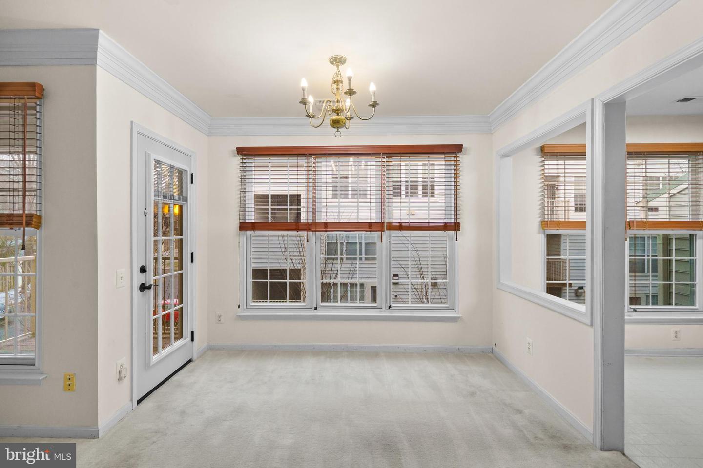 4110 VANDERBILT CT #303, FAIRFAX, Virginia 22030, 2 Bedrooms Bedrooms, 5 Rooms Rooms,2 BathroomsBathrooms,Residential,For sale,4110 VANDERBILT CT #303,VAFC2007664 MLS # VAFC2007664