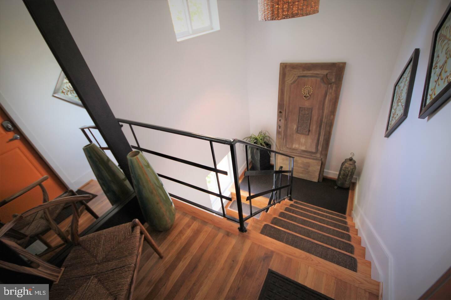 4118 18TH RD N, ARLINGTON, Virginia 22207, 5 Bedrooms Bedrooms, ,3 BathroomsBathrooms,Residential,For sale,4118 18TH RD N,VAAR2067848 MLS # VAAR2067848