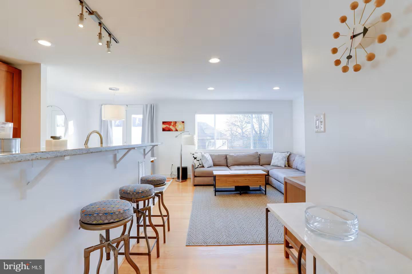 4118 18TH RD N, ARLINGTON, Virginia 22207, 5 Bedrooms Bedrooms, ,3 BathroomsBathrooms,Residential,For sale,4118 18TH RD N,VAAR2067848 MLS # VAAR2067848