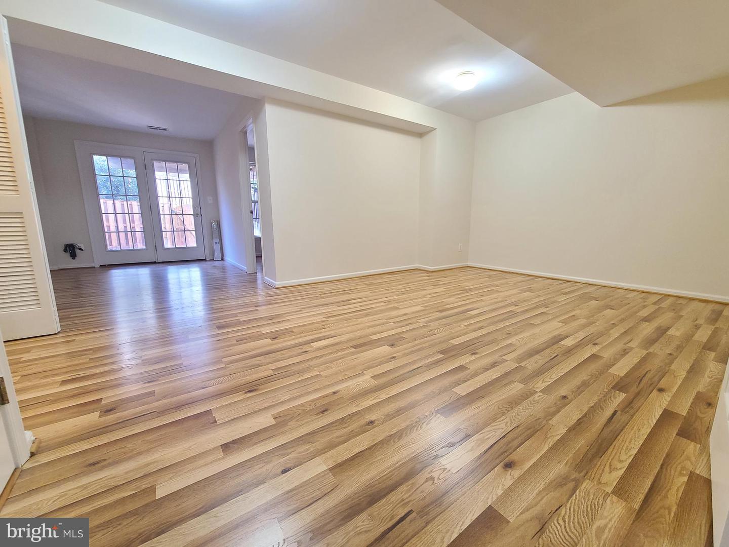 8118 HORSESHOE COTTAGE CIR, LORTON, Virginia 22079, 3 Bedrooms Bedrooms, ,2 BathroomsBathrooms,Residential,For sale,8118 HORSESHOE COTTAGE CIR,VAFX2286242 MLS # VAFX2286242