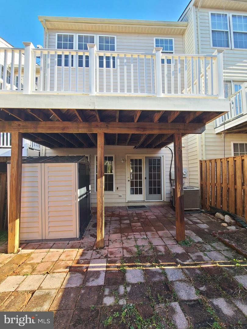 8118 HORSESHOE COTTAGE CIR, LORTON, Virginia 22079, 3 Bedrooms Bedrooms, ,2 BathroomsBathrooms,Residential,For sale,8118 HORSESHOE COTTAGE CIR,VAFX2286242 MLS # VAFX2286242