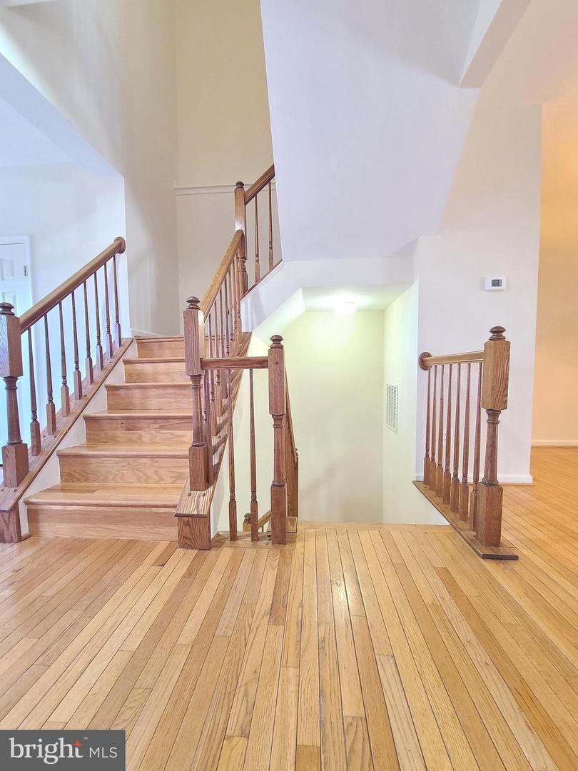 8118 HORSESHOE COTTAGE CIR, LORTON, Virginia 22079, 3 Bedrooms Bedrooms, ,2 BathroomsBathrooms,Residential,For sale,8118 HORSESHOE COTTAGE CIR,VAFX2286242 MLS # VAFX2286242