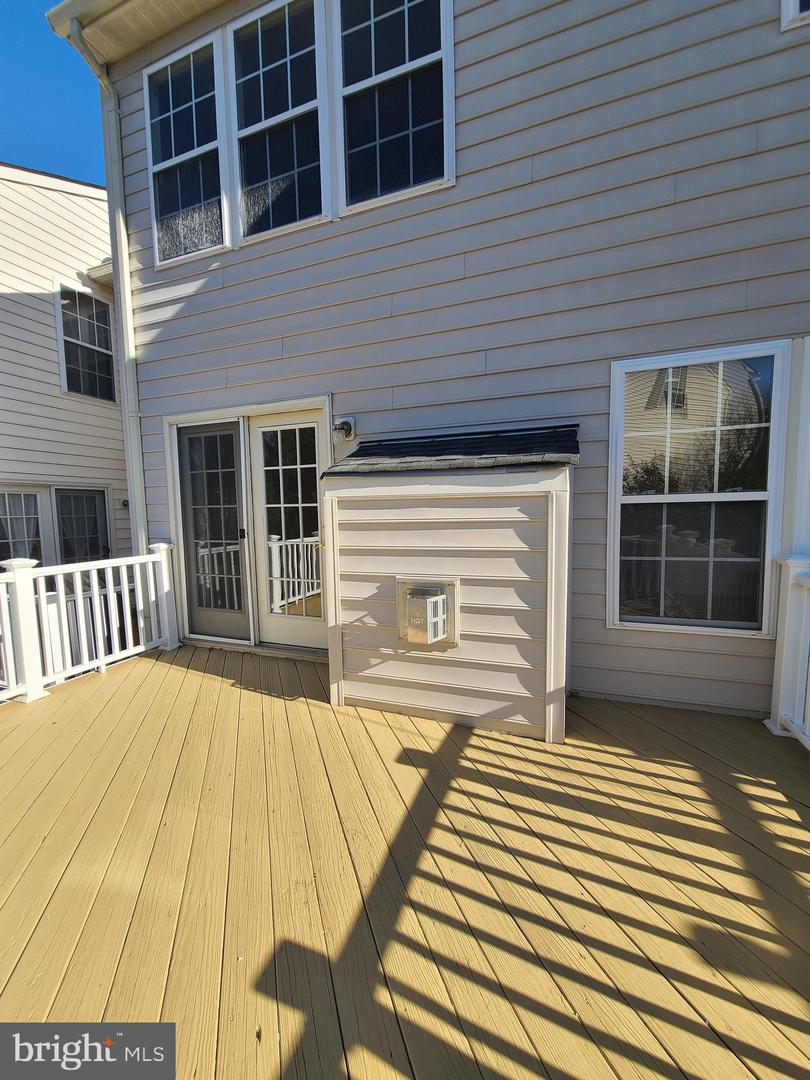 8118 HORSESHOE COTTAGE CIR, LORTON, Virginia 22079, 3 Bedrooms Bedrooms, ,2 BathroomsBathrooms,Residential,For sale,8118 HORSESHOE COTTAGE CIR,VAFX2286242 MLS # VAFX2286242