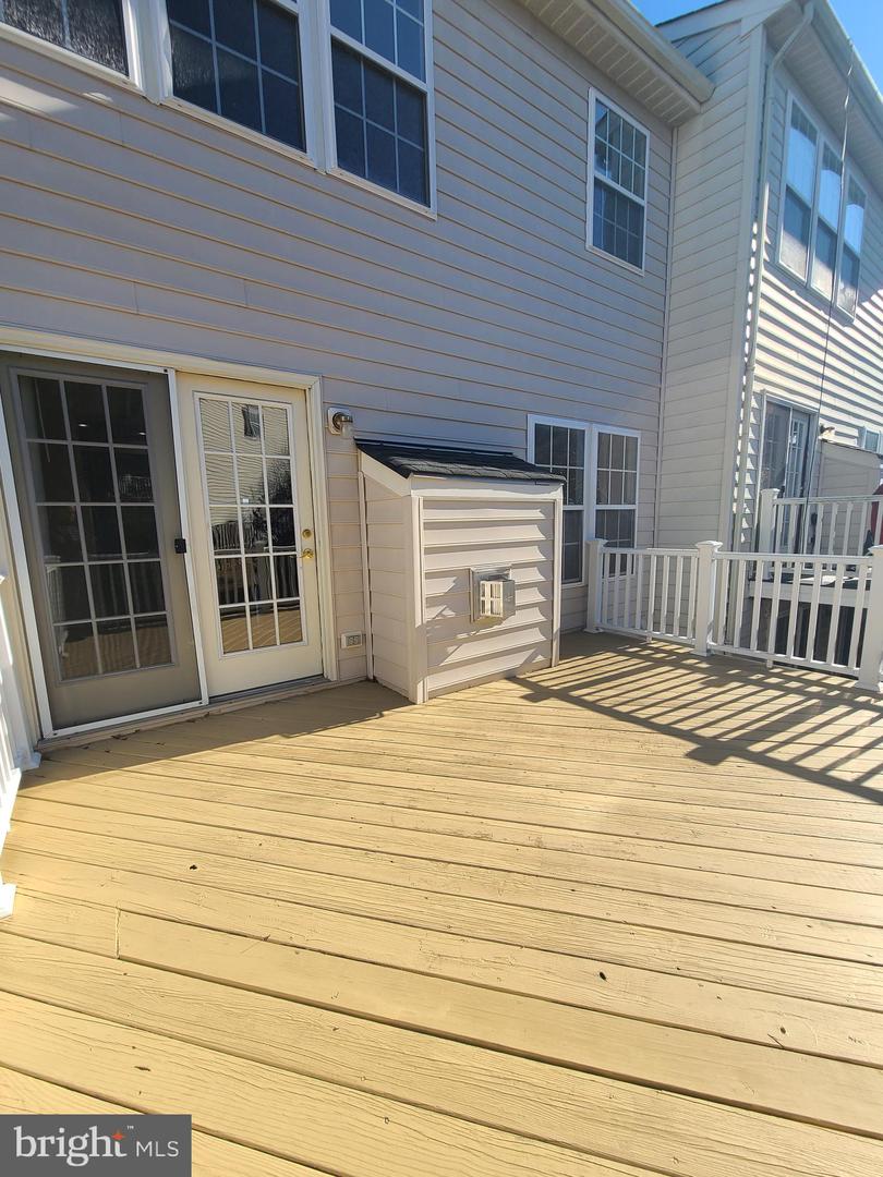 8118 HORSESHOE COTTAGE CIR, LORTON, Virginia 22079, 3 Bedrooms Bedrooms, ,2 BathroomsBathrooms,Residential,For sale,8118 HORSESHOE COTTAGE CIR,VAFX2286242 MLS # VAFX2286242