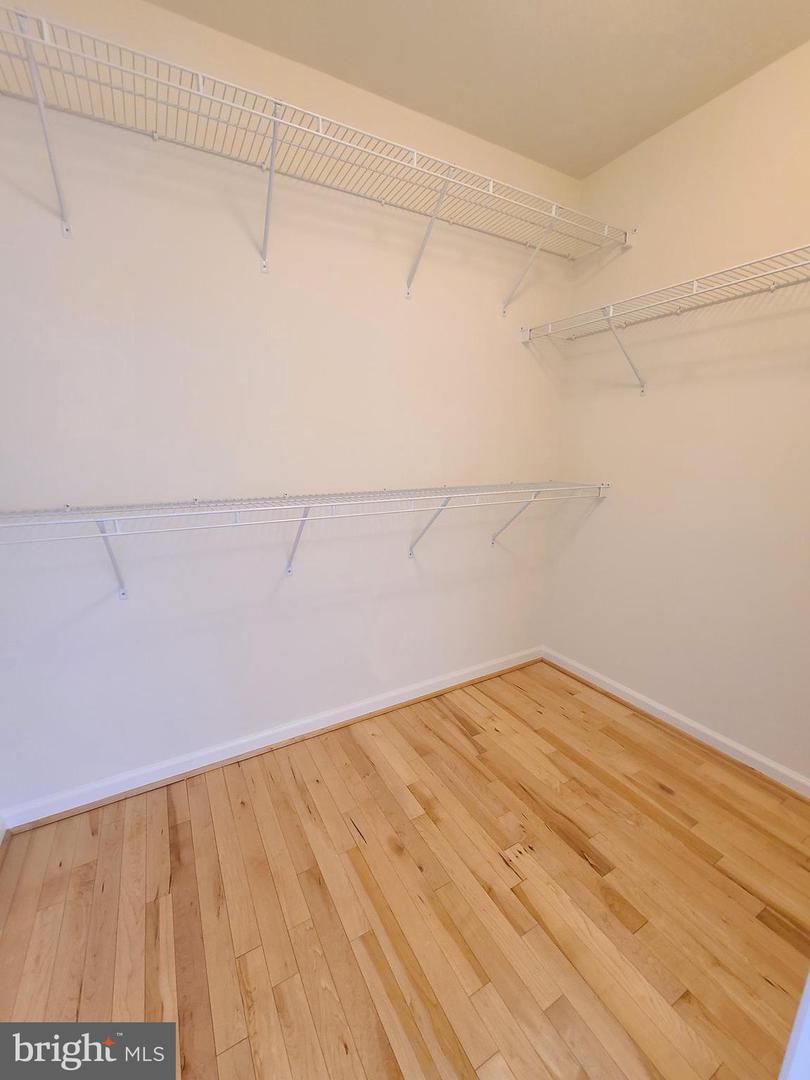 8118 HORSESHOE COTTAGE CIR, LORTON, Virginia 22079, 3 Bedrooms Bedrooms, ,2 BathroomsBathrooms,Residential,For sale,8118 HORSESHOE COTTAGE CIR,VAFX2286242 MLS # VAFX2286242