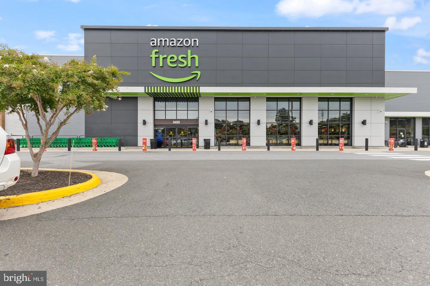 8118 HORSESHOE COTTAGE CIR, LORTON, Virginia 22079, 3 Bedrooms Bedrooms, ,2 BathroomsBathrooms,Residential,For sale,8118 HORSESHOE COTTAGE CIR,VAFX2286242 MLS # VAFX2286242