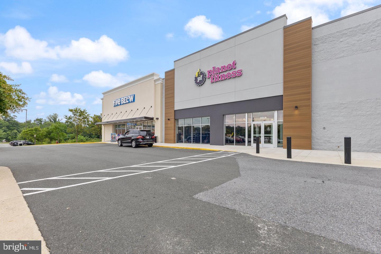 8118 HORSESHOE COTTAGE CIR, LORTON, Virginia 22079, 3 Bedrooms Bedrooms, ,2 BathroomsBathrooms,Residential,For sale,8118 HORSESHOE COTTAGE CIR,VAFX2286242 MLS # VAFX2286242