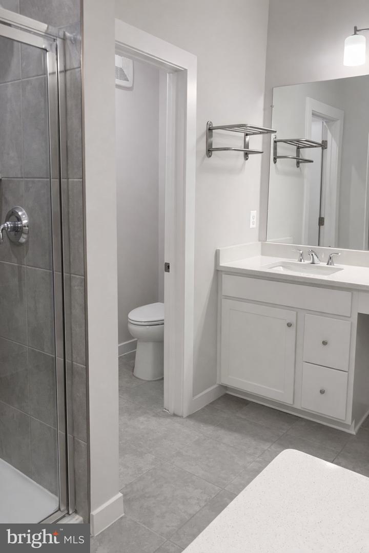 13695 INNOVATION STATION LOOP #77B, HERNDON, Virginia 20171, 3 Bedrooms Bedrooms, 6 Rooms Rooms,2 BathroomsBathrooms,Residential,For sale,13695 INNOVATION STATION LOOP #77B,VAFX2286270 MLS # VAFX2286270