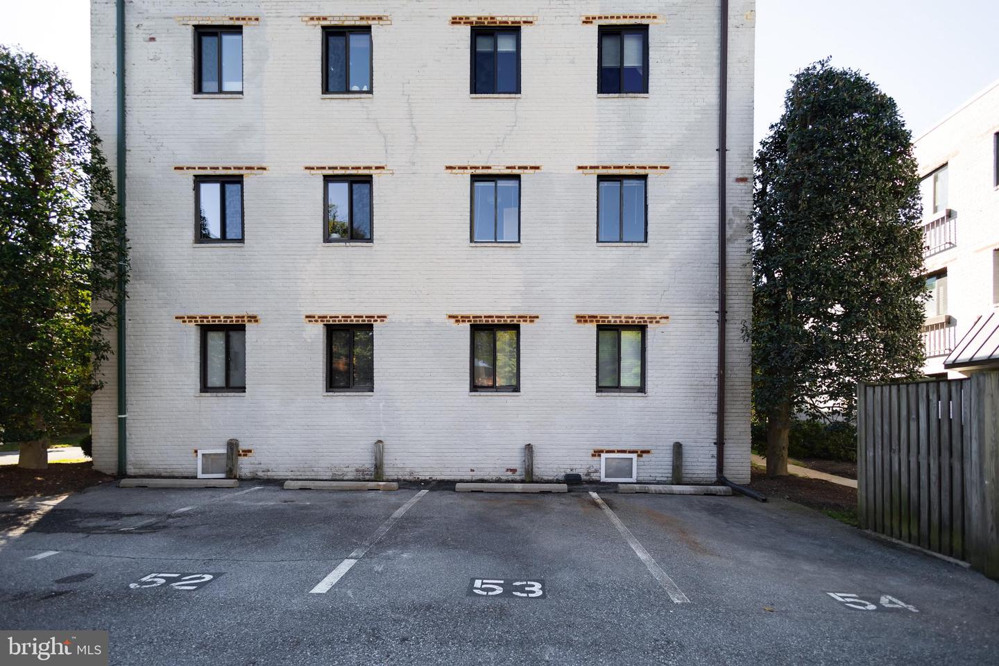 3825 DAVIS PL NW #103, WASHINGTON, District Of Columbia 20007, 2 Bedrooms Bedrooms, ,1 BathroomBathrooms,Residential,For sale,3825 DAVIS PL NW #103,DCDC2241988 MLS # DCDC2241988