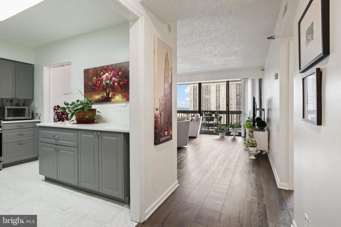 5505 SEMINARY RD #1306N, FALLS CHURCH, Virginia 22041, 2 Bedrooms Bedrooms, 7 Rooms Rooms,1 BathroomBathrooms,Residential,For sale,5505 SEMINARY RD #1306N,VAFX2286302 MLS # VAFX2286302