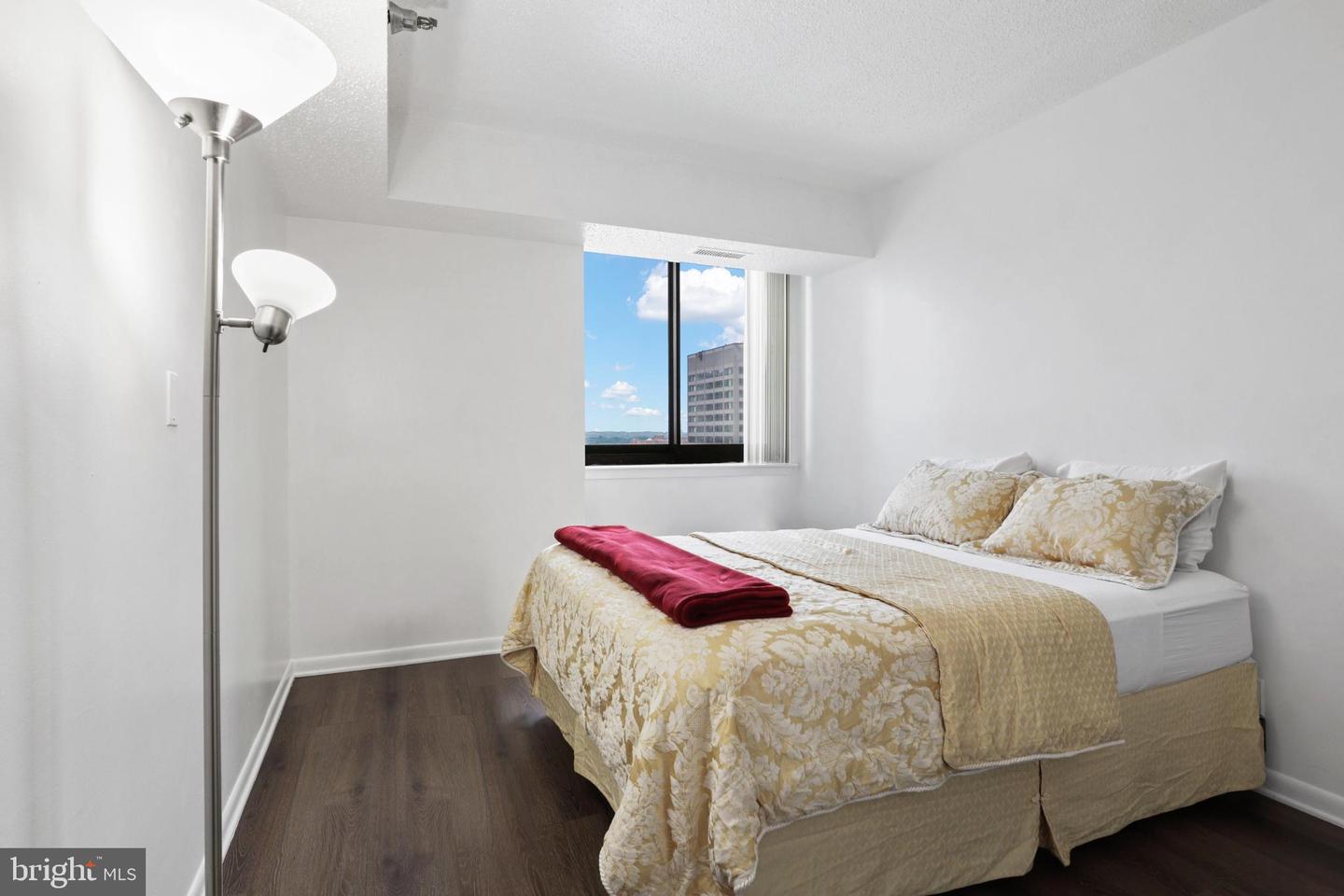 5505 SEMINARY RD #1306N, FALLS CHURCH, Virginia 22041, 2 Bedrooms Bedrooms, 7 Rooms Rooms,1 BathroomBathrooms,Residential,For sale,5505 SEMINARY RD #1306N,VAFX2286302 MLS # VAFX2286302