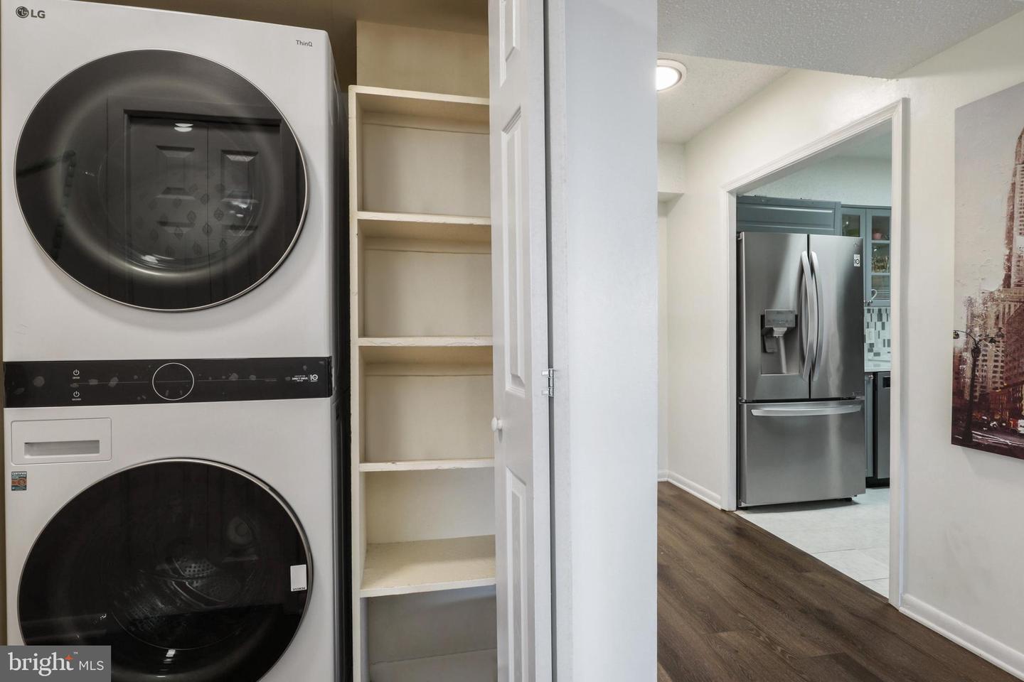 5505 SEMINARY RD #1306N, FALLS CHURCH, Virginia 22041, 2 Bedrooms Bedrooms, 7 Rooms Rooms,1 BathroomBathrooms,Residential,For sale,5505 SEMINARY RD #1306N,VAFX2286302 MLS # VAFX2286302