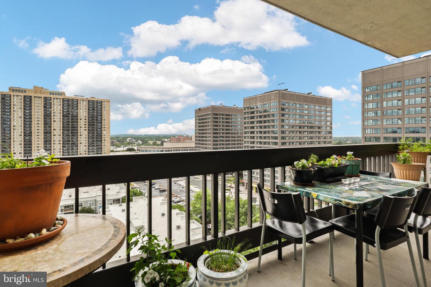 5505 SEMINARY RD #1306N, FALLS CHURCH, Virginia 22041, 2 Bedrooms Bedrooms, 7 Rooms Rooms,1 BathroomBathrooms,Residential,For sale,5505 SEMINARY RD #1306N,VAFX2286302 MLS # VAFX2286302