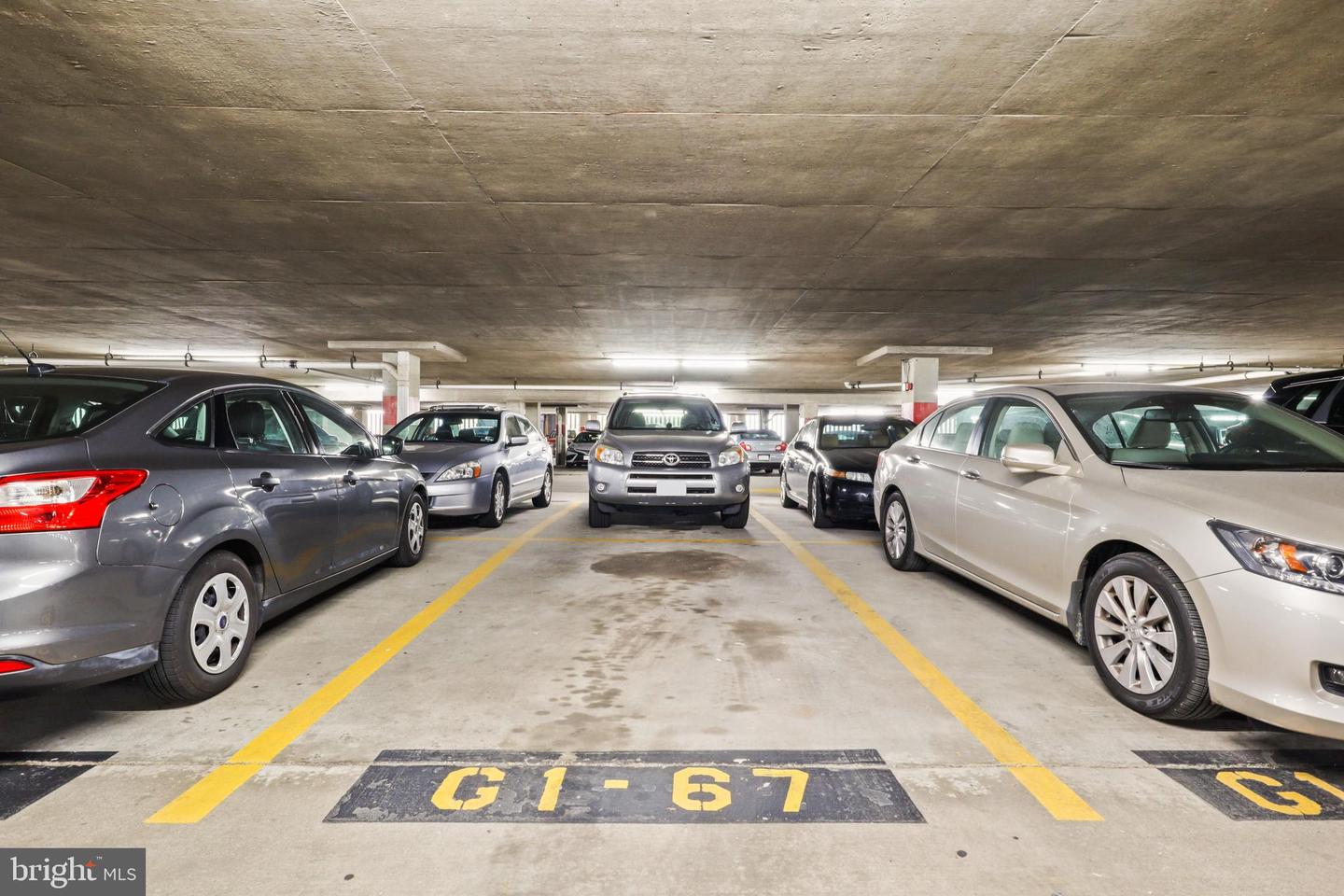 5505 SEMINARY RD #1306N, FALLS CHURCH, Virginia 22041, 2 Bedrooms Bedrooms, 7 Rooms Rooms,1 BathroomBathrooms,Residential,For sale,5505 SEMINARY RD #1306N,VAFX2286302 MLS # VAFX2286302