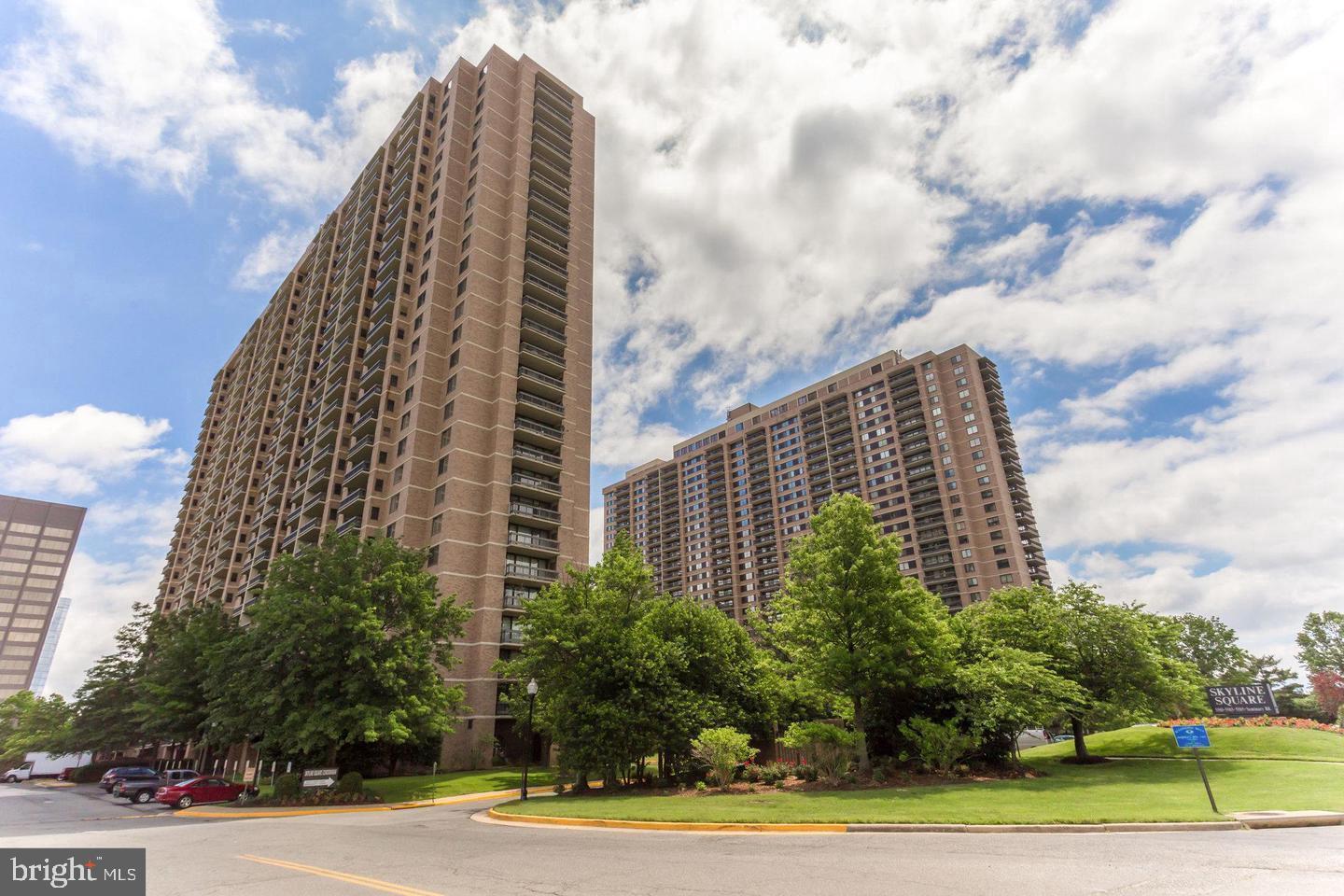 5505 SEMINARY RD #1306N, FALLS CHURCH, Virginia 22041, 2 Bedrooms Bedrooms, 7 Rooms Rooms,1 BathroomBathrooms,Residential,For sale,5505 SEMINARY RD #1306N,VAFX2286302 MLS # VAFX2286302