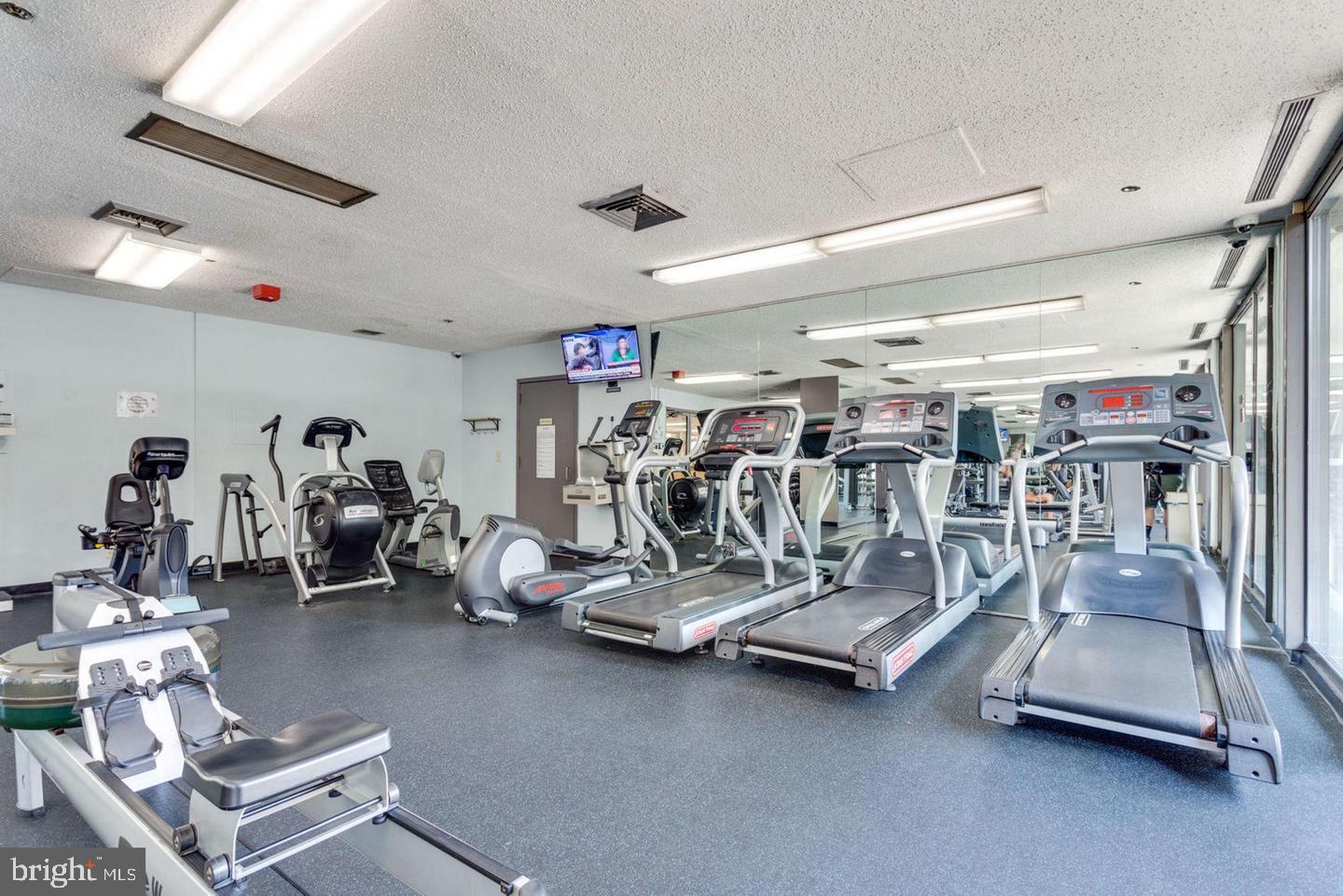 5505 SEMINARY RD #1306N, FALLS CHURCH, Virginia 22041, 2 Bedrooms Bedrooms, 7 Rooms Rooms,1 BathroomBathrooms,Residential,For sale,5505 SEMINARY RD #1306N,VAFX2286302 MLS # VAFX2286302