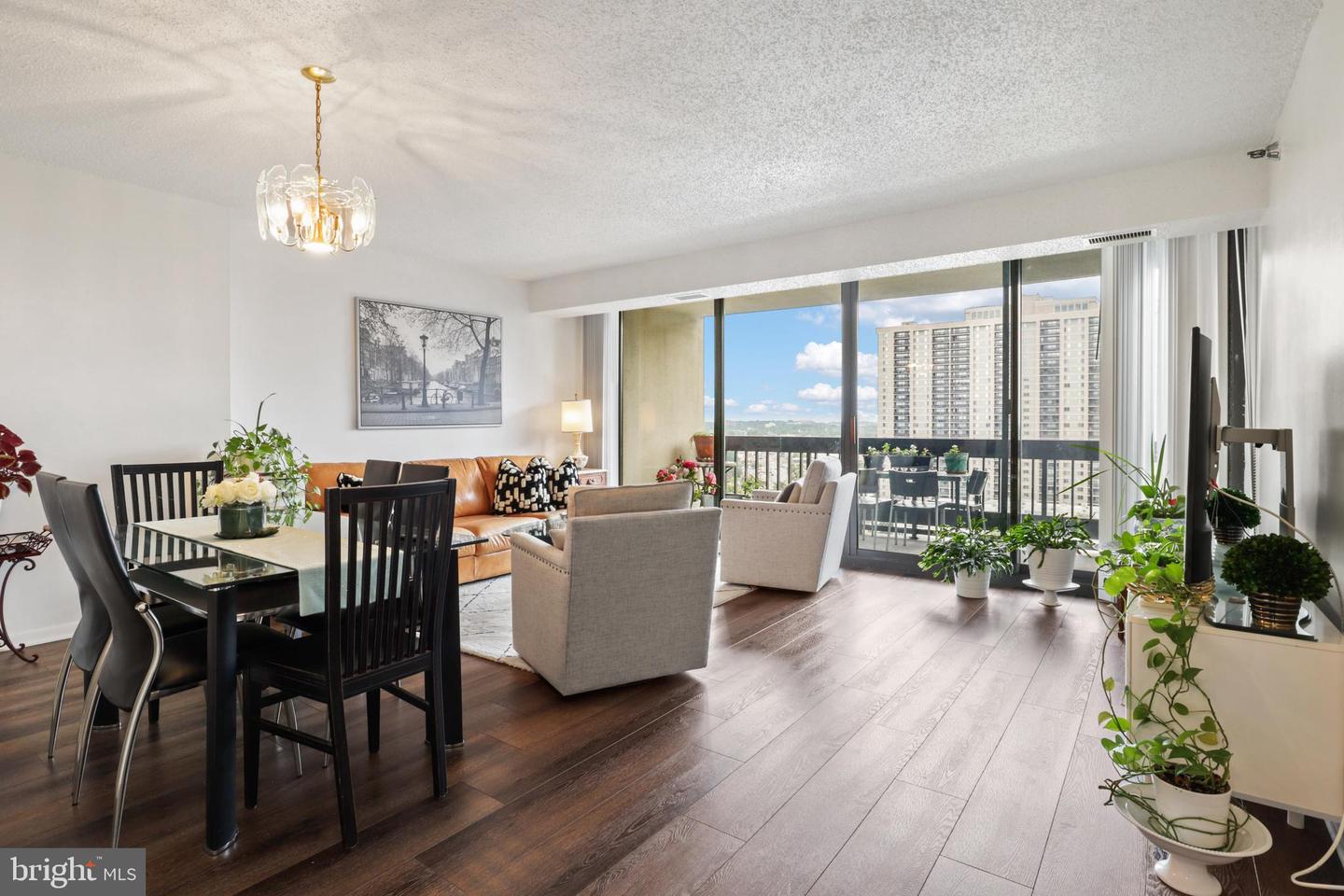 5505 SEMINARY RD #1306N, FALLS CHURCH, Virginia 22041, 2 Bedrooms Bedrooms, 7 Rooms Rooms,1 BathroomBathrooms,Residential,For sale,5505 SEMINARY RD #1306N,VAFX2286302 MLS # VAFX2286302