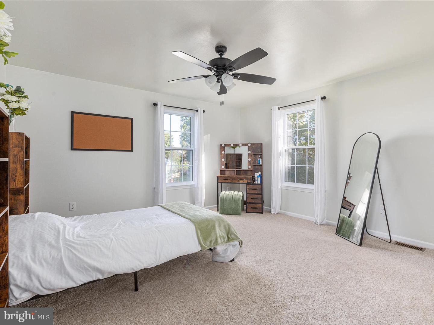 130 MINOR RD, STERLING, Virginia 20165, 5 Bedrooms Bedrooms, 9 Rooms Rooms,3 BathroomsBathrooms,Residential,For sale,130 MINOR RD,VALO2114206 MLS # VALO2114206