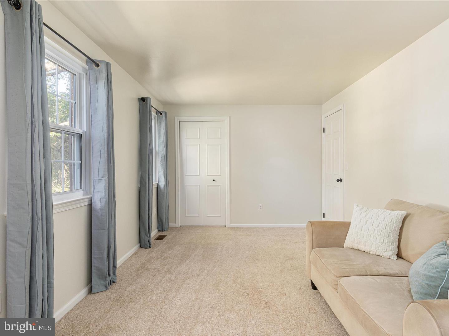 130 MINOR RD, STERLING, Virginia 20165, 5 Bedrooms Bedrooms, 9 Rooms Rooms,3 BathroomsBathrooms,Residential,For sale,130 MINOR RD,VALO2114206 MLS # VALO2114206